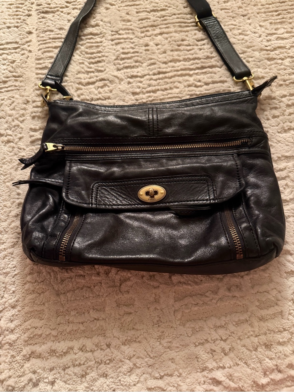 Fossil Women's Black Leather Crossbody Bag with Gold Hardware - Picture 2 of 6